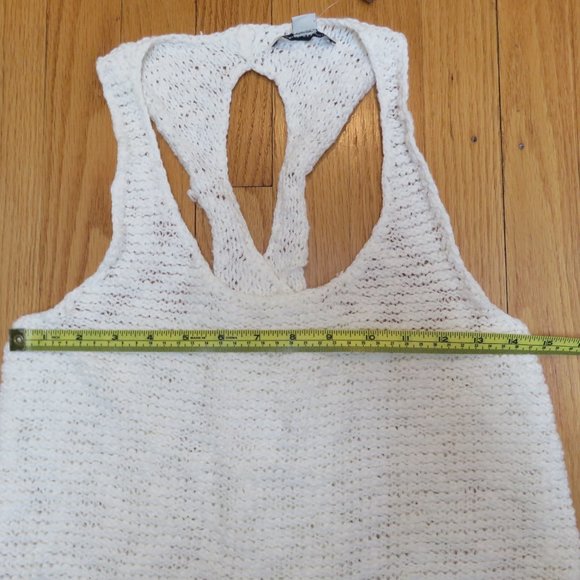 CLEARANCE NWT American Eagle Cream split open back sweater tank size S - Picture 7 of 9
